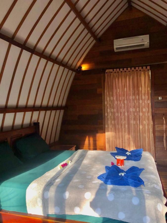Blue Moon Meno Otel Gili Meno Dış mekan fotoğraf