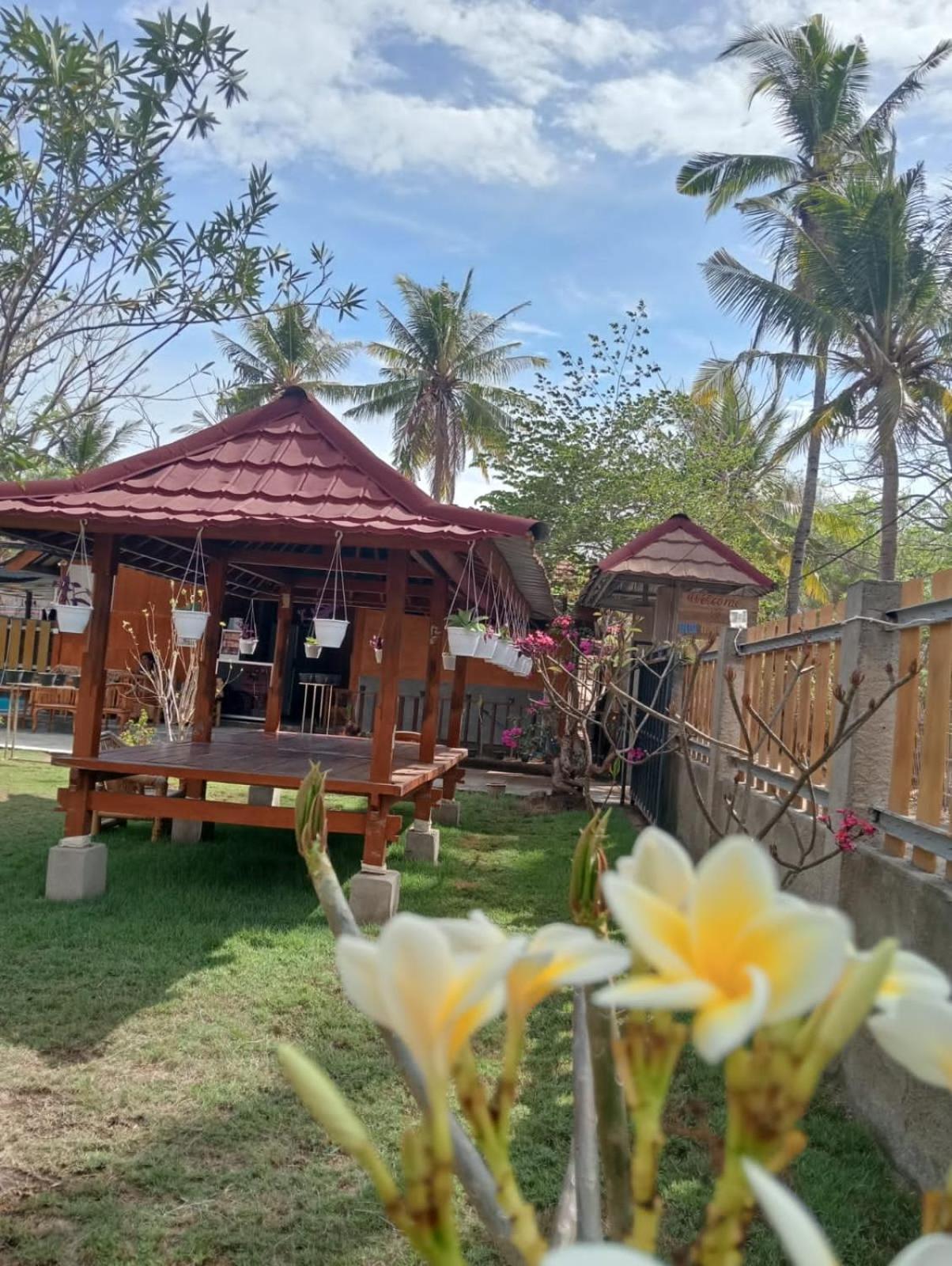 Blue Moon Meno Otel Gili Meno Dış mekan fotoğraf